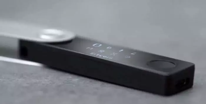 Cosa memorizza Ledger Nano S? Portafogli rigidi per bitcoin
