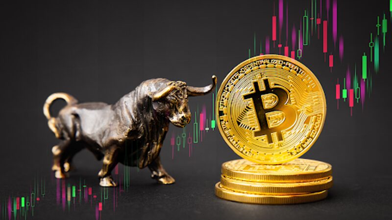L’analista prevede un mercato rialzista mentre i futures del Bitcoin si impennano!