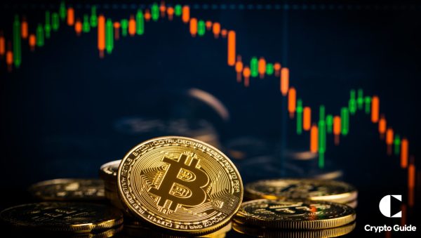 Il prezzo del Bitcoin scende sotto i 62.500 dollari tra le turbolenze del mercato