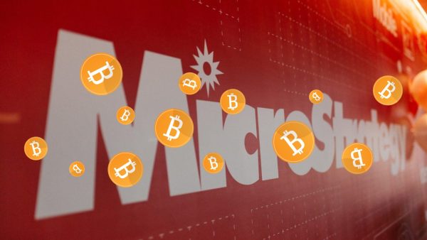 MicroStrategy ha in programma 500 milioni di dollari di obbligazioni convertibili per incrementare le disponibilità di Bitcoin